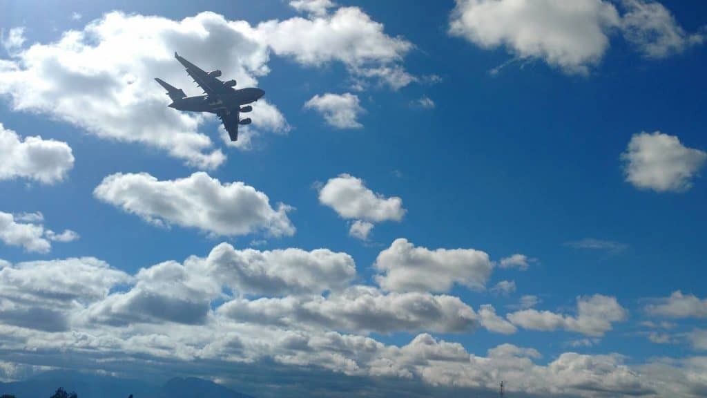 AMEDICAusa - USAF C-17 Arriving with Firefighting Equipment in Guatemala City